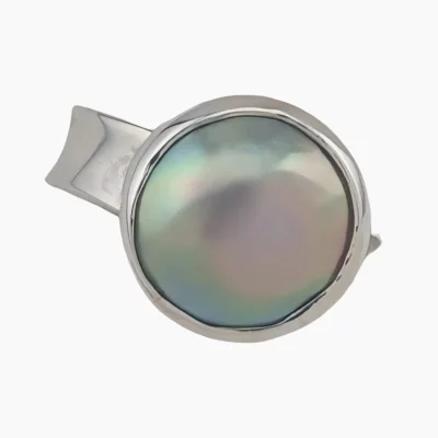 Ring with a natural abalone pearl from Mendocino, California, measuring 11.5mm. Set in sterling silver.