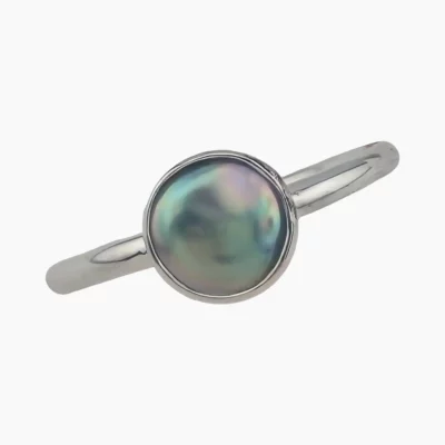 Ring with a natural abalone pearl from Mendocino, California, measuring 8mm. Set in sterling silver.